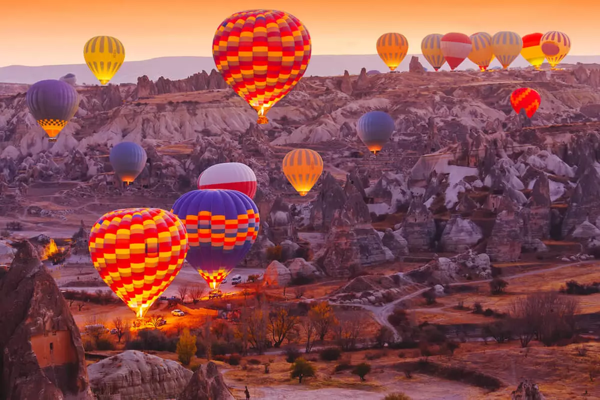 Petualangan di Cappadocia Rekomendasi Wisata Terbaik Petualangan di Cappadocia: Rekomendasi Wisata Terbaik!
