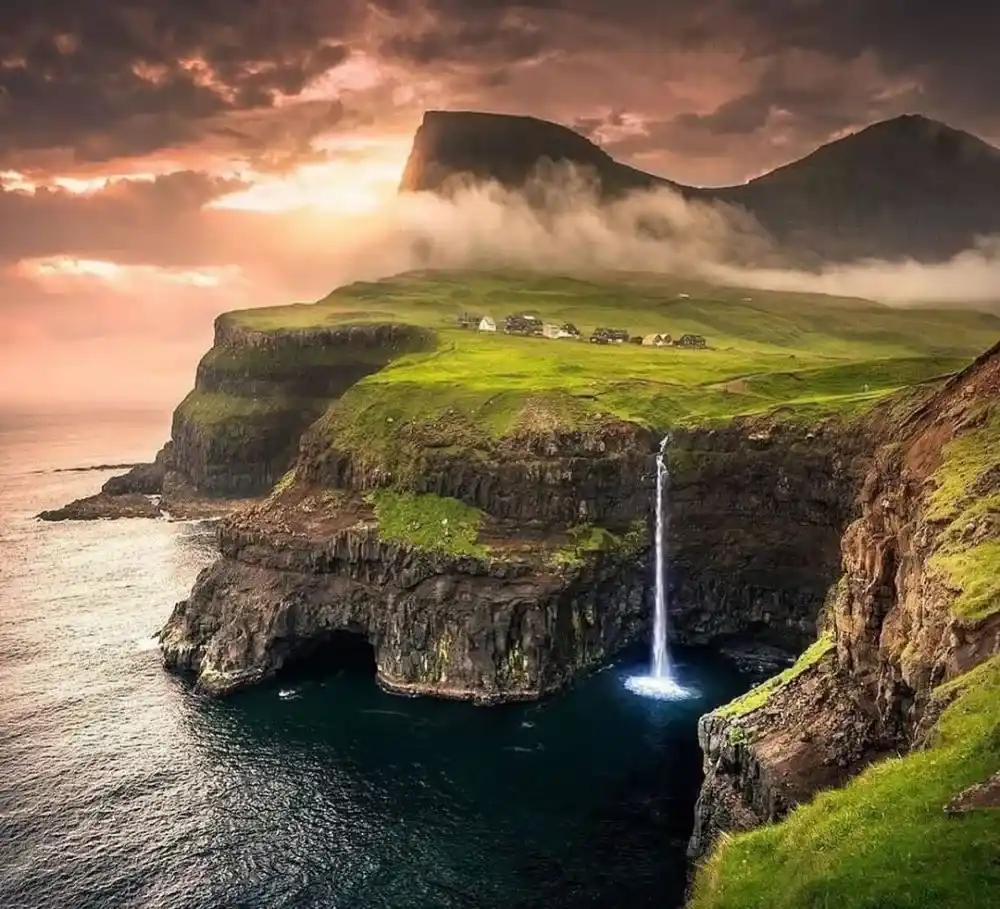 Tren Wisata 2024 yang Paling Banyak Dikunjungi di Luar Negeri_11zon Tren Wisata 2024 yang Paling Banyak Dikunjungi di Luar Negeri